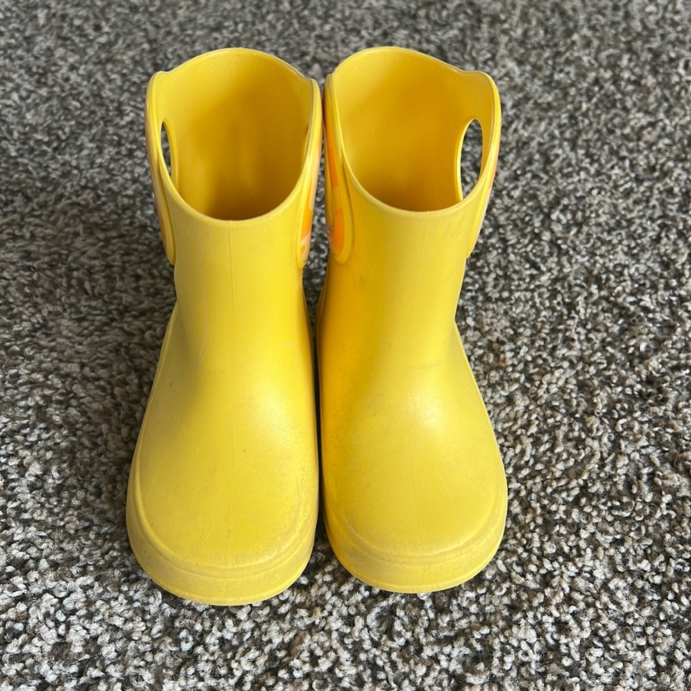 Toddler rain boots!